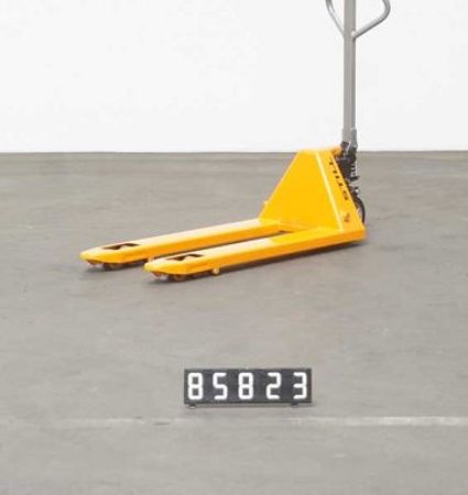 T85823