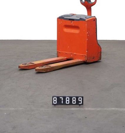 T87889