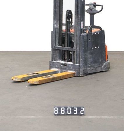 T88032