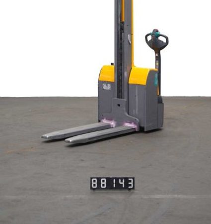 T88143