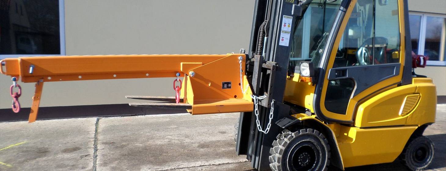 Gabelstapler mit Anbaugerät
